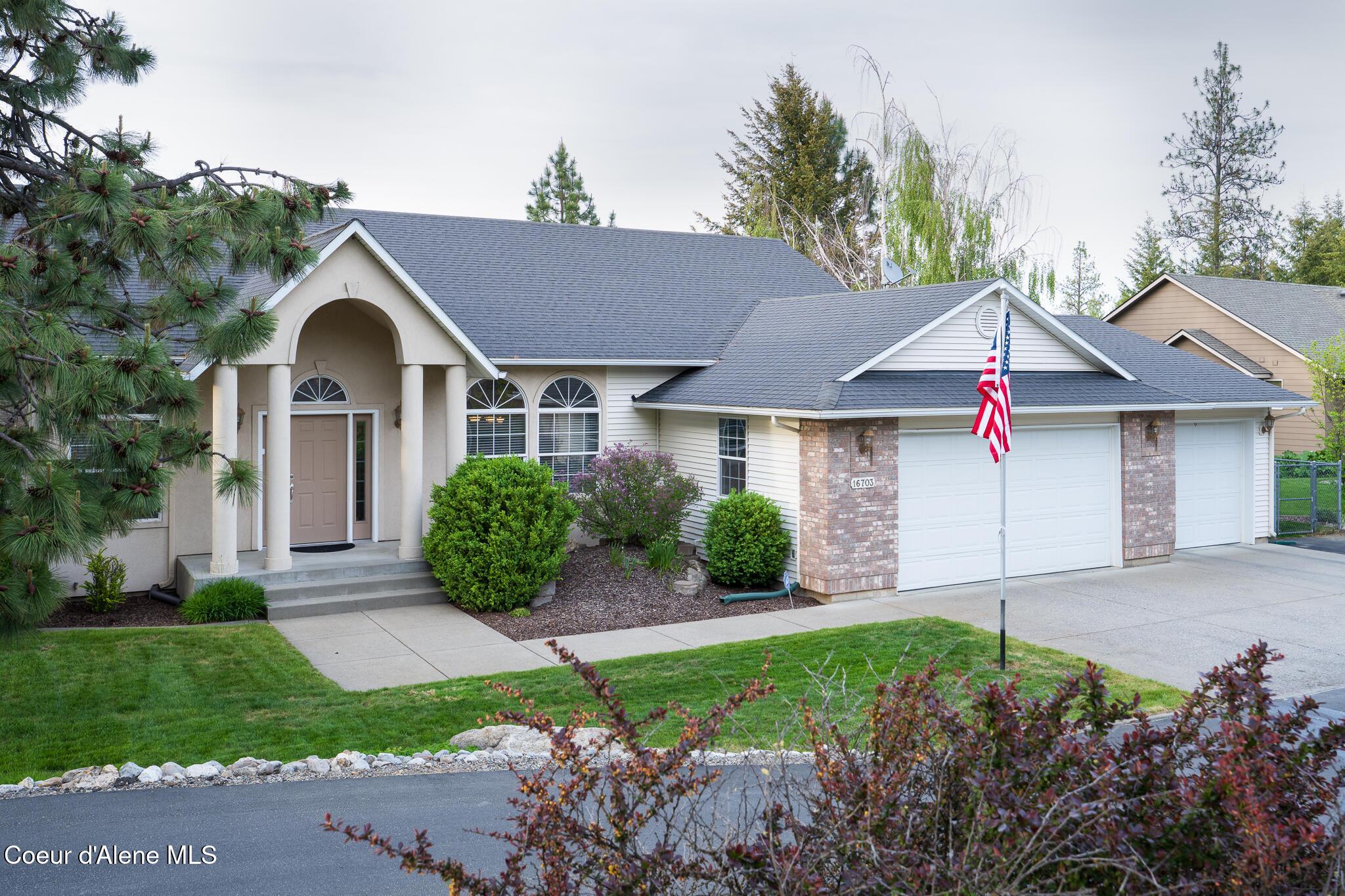 Image 3: Front of home2