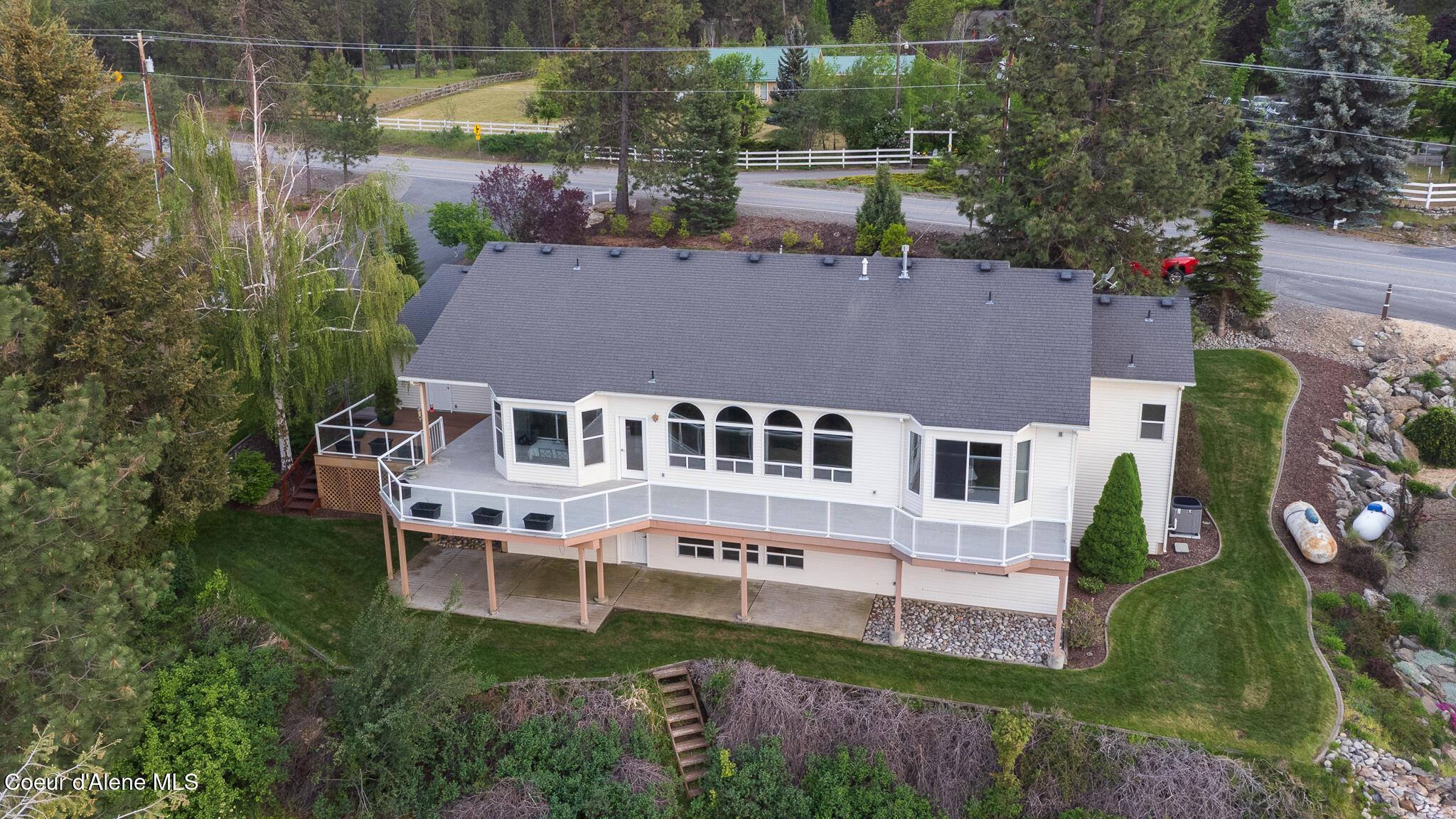 Image 4: Rear of home