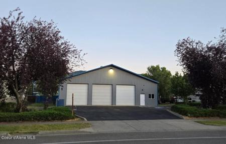 706 E 3rd AVE