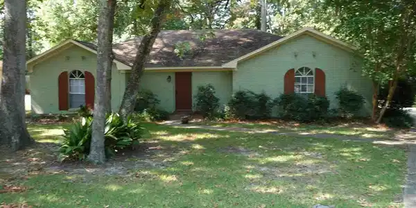 211 Swallow Drive
