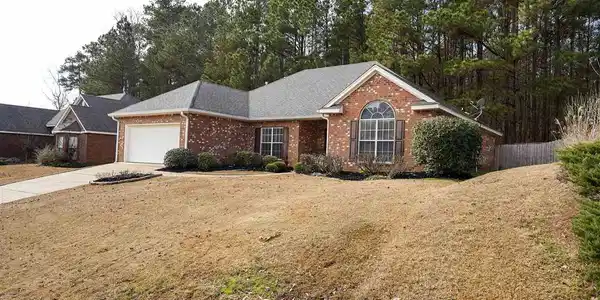 627 HAMPSHIRE DR