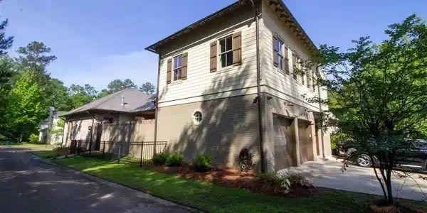 122 AZALEA ST