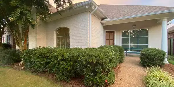 273 LIGHTHOUSE LN