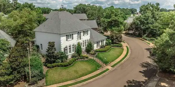 130 Overlook Pointe Drive