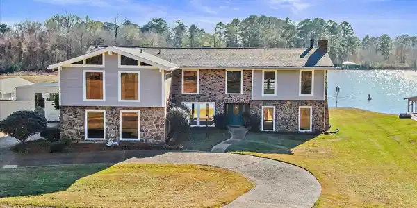 105 Pelican Place