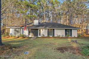 211 Redbud Trail