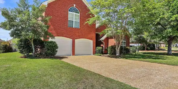620 Overlook Point