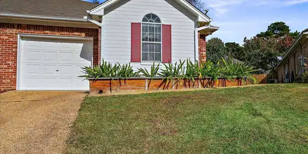 128 Kings Ridge Drive