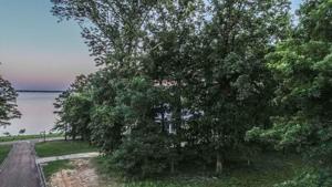 191 Natchez Drive N