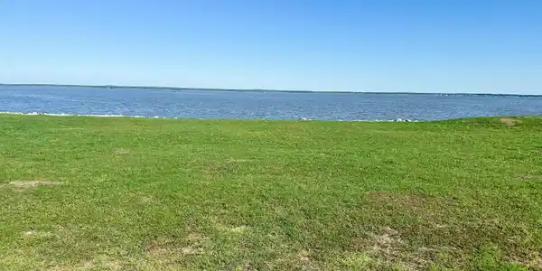 N Natchez Drive
