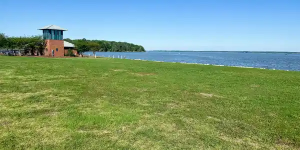 N Natchez Drive
