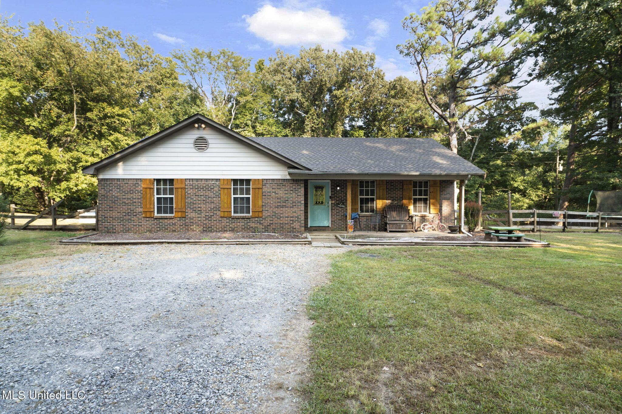 Image 2: 2-web-or-mls-10680 High Road Cove-02