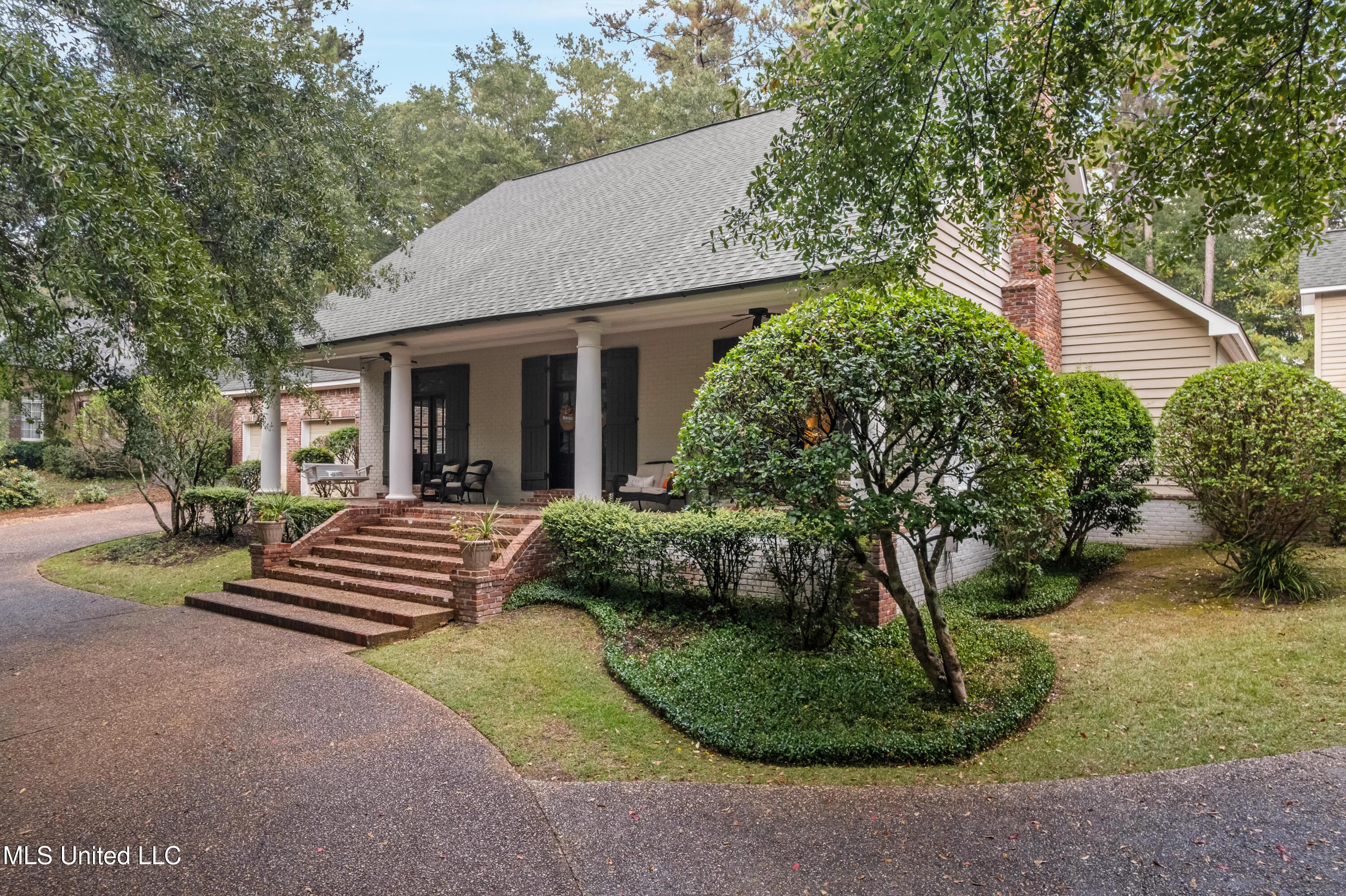 Image 2: 4_Bocage_Rd-63