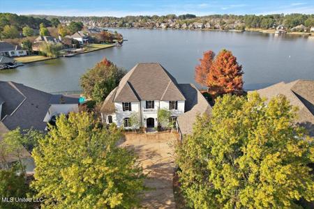 109 Glenwood Bend