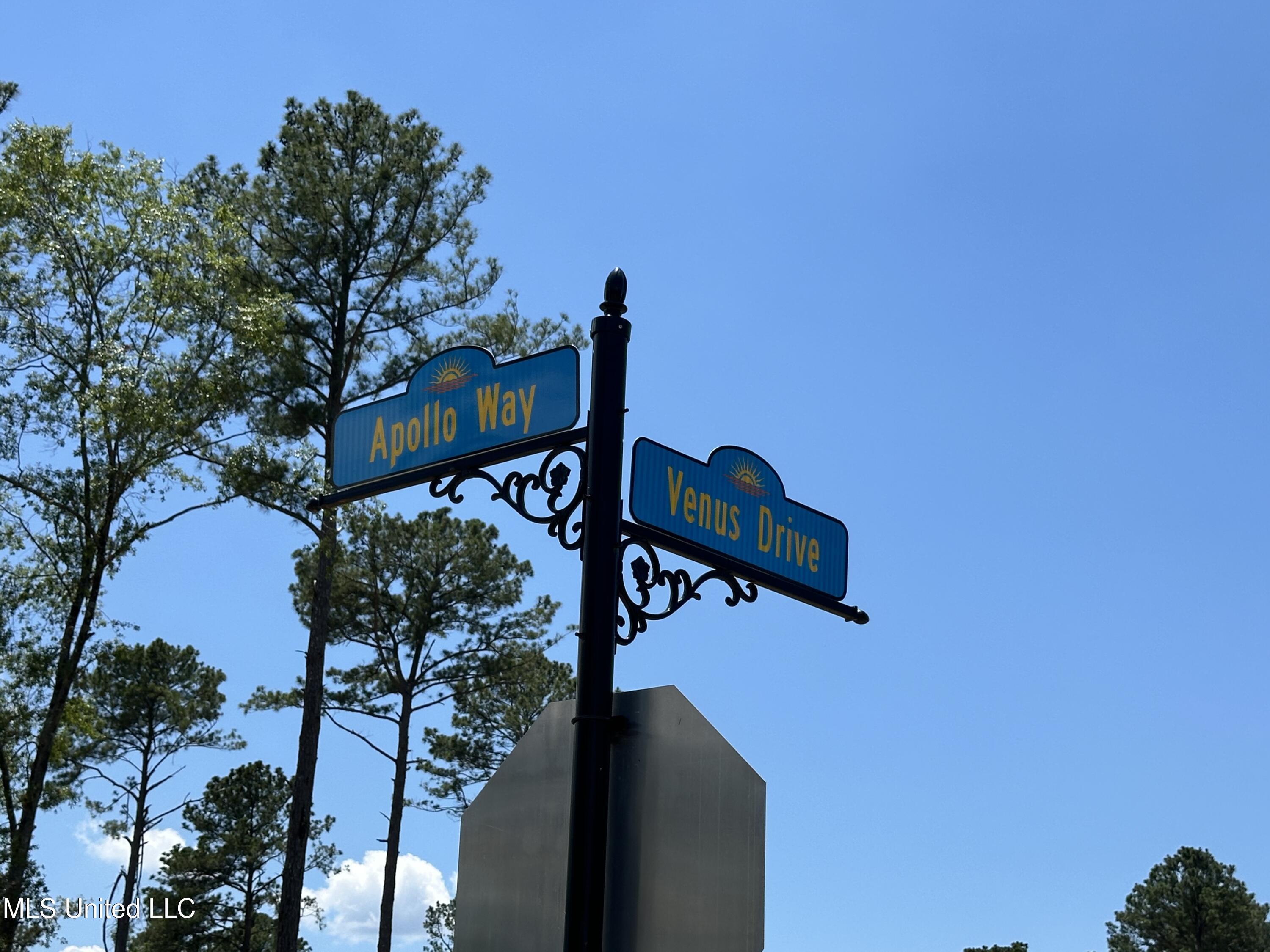 Image 3: Expedition Point Apollo and Venus Sign