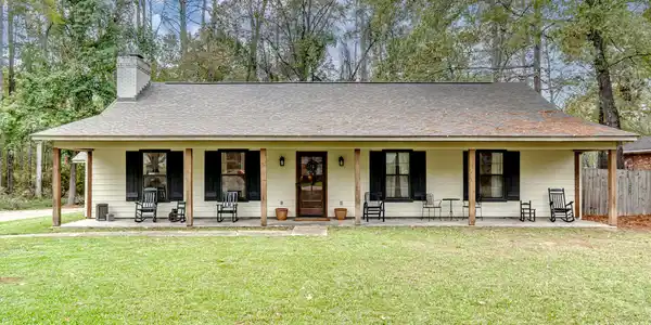 213 Camelia Trail