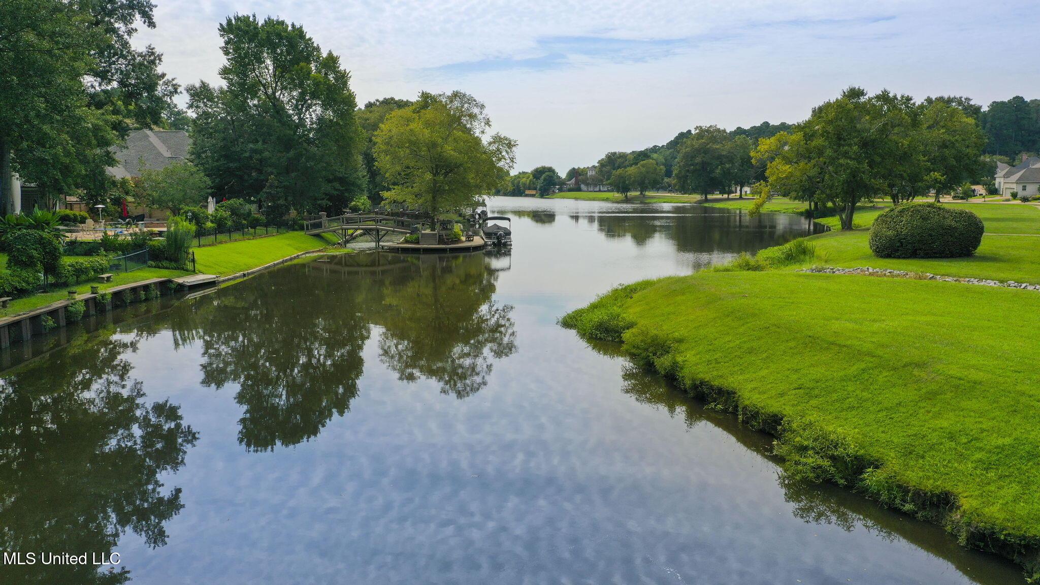 Image 2: 91-web-or-mls-41 Long Cv-85