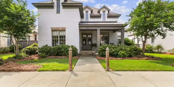 167 Natchez Drive N
