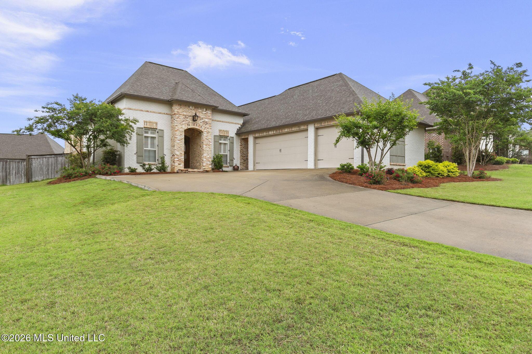Image 3: 3-web-or-mls-132 Claiborne St-3