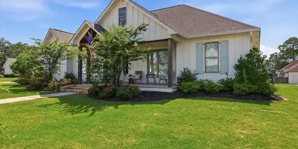 Image 2: 02-1001 Crepe Myrtle Dr _ Hometoursms.co