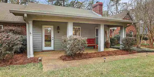 135 HANOVER DR