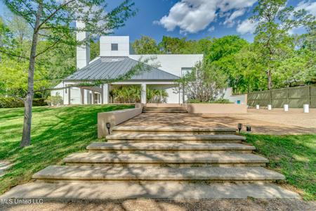 2426 Eastover Drive