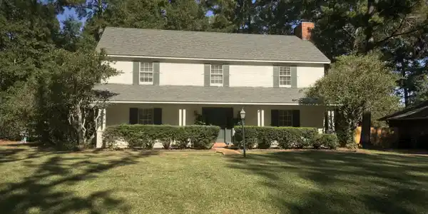 2102 Scenic Drive
