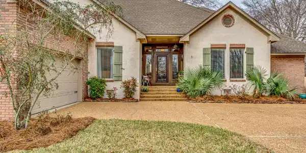 103 Westlake Drive
