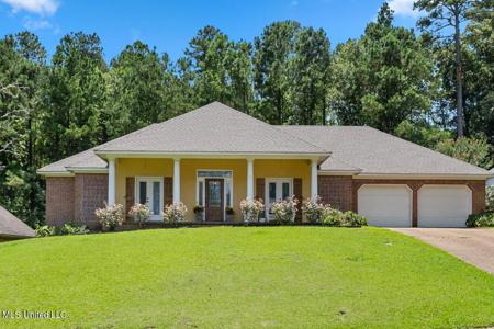 555 Cliffview Drive