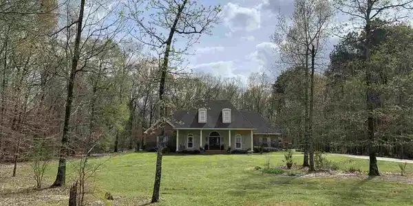 617 FOREST VIEW LN