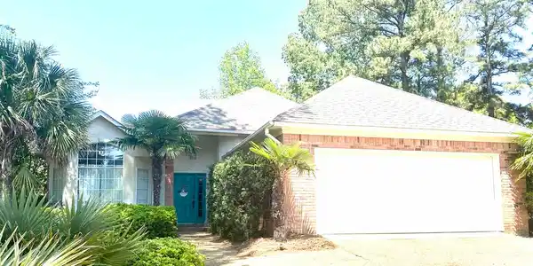 102 BAY POINTE PL