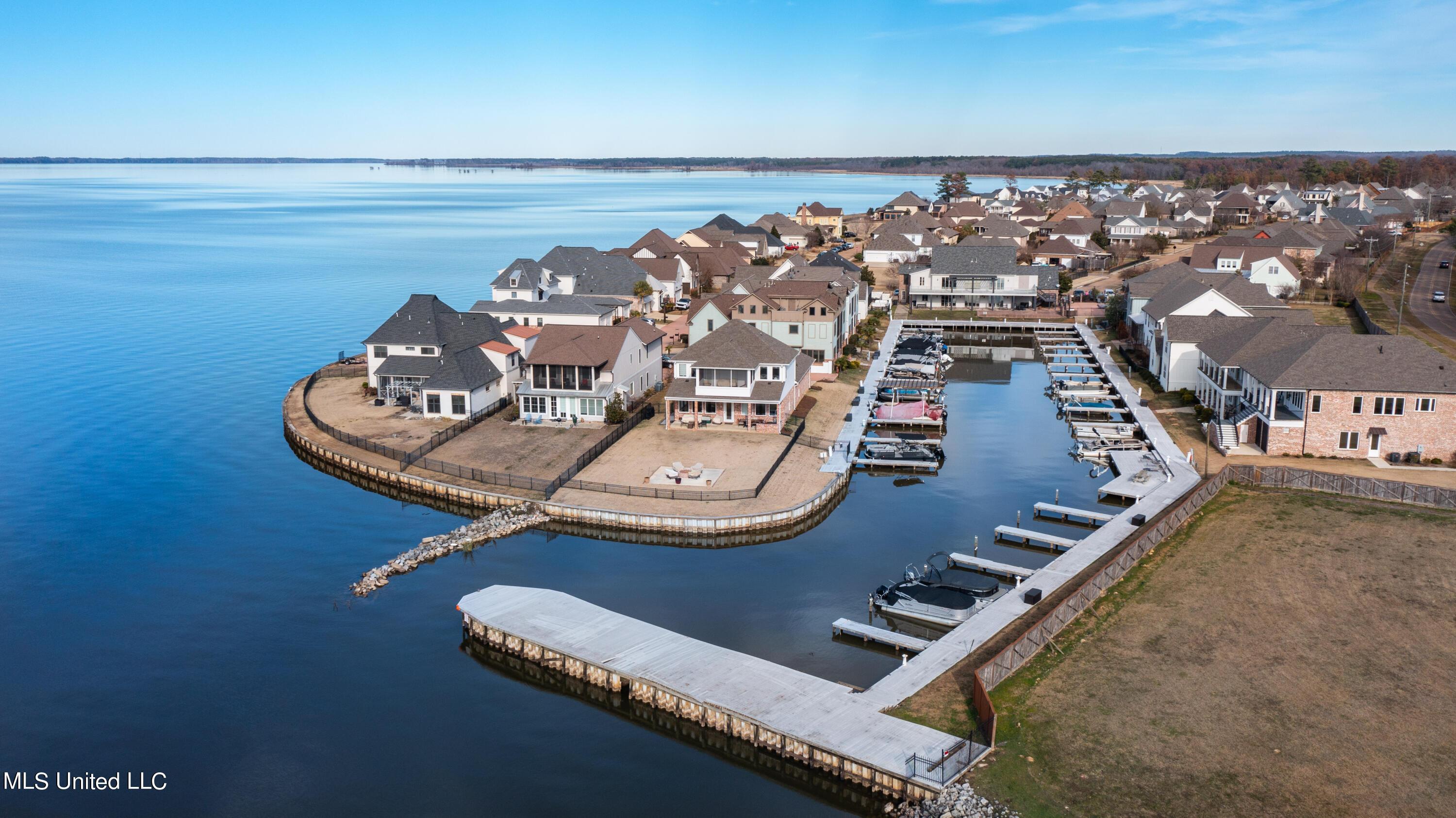 Image 4: Osprey Pointe-8