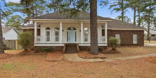 600 Bay Pointe Lane