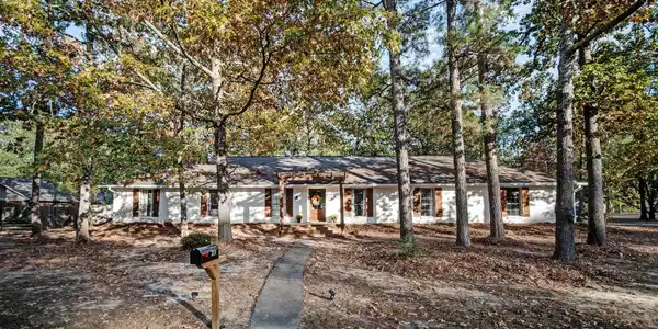 201 Stonington Drive
