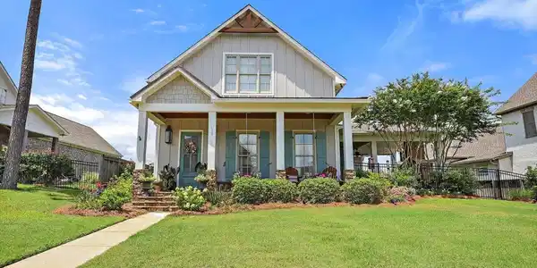 709 Arbor Run