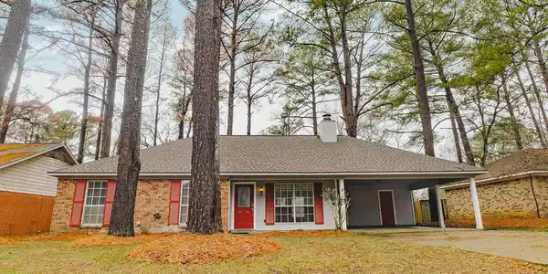 610 Twin Harbor Place