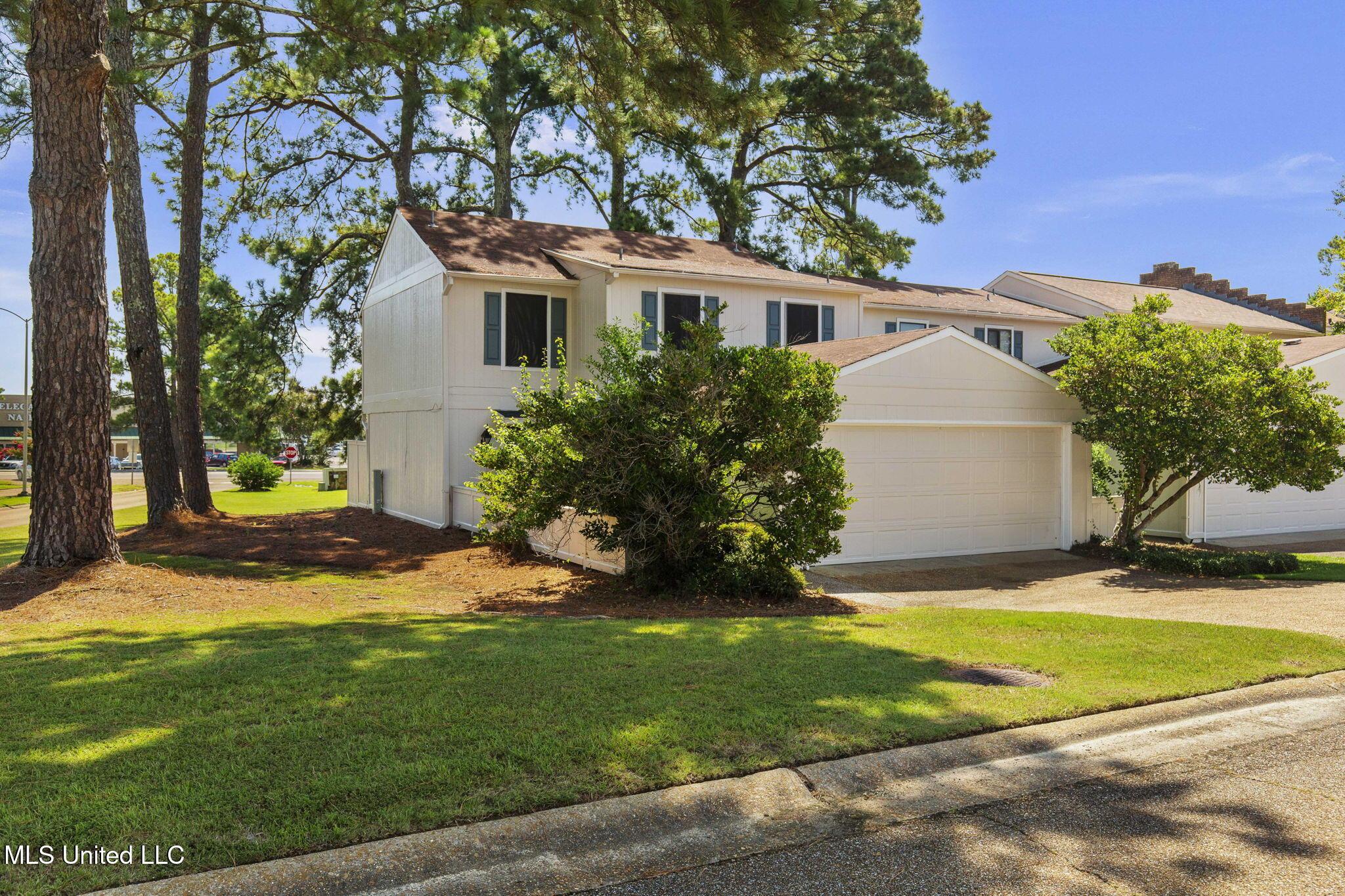 Image 1: Front of house