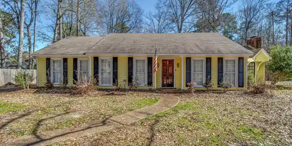 102 Garden View Drive