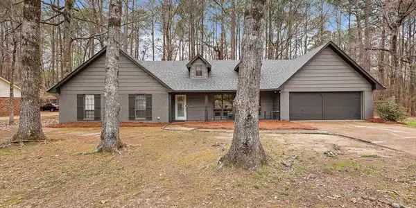 113 Redbud Trail