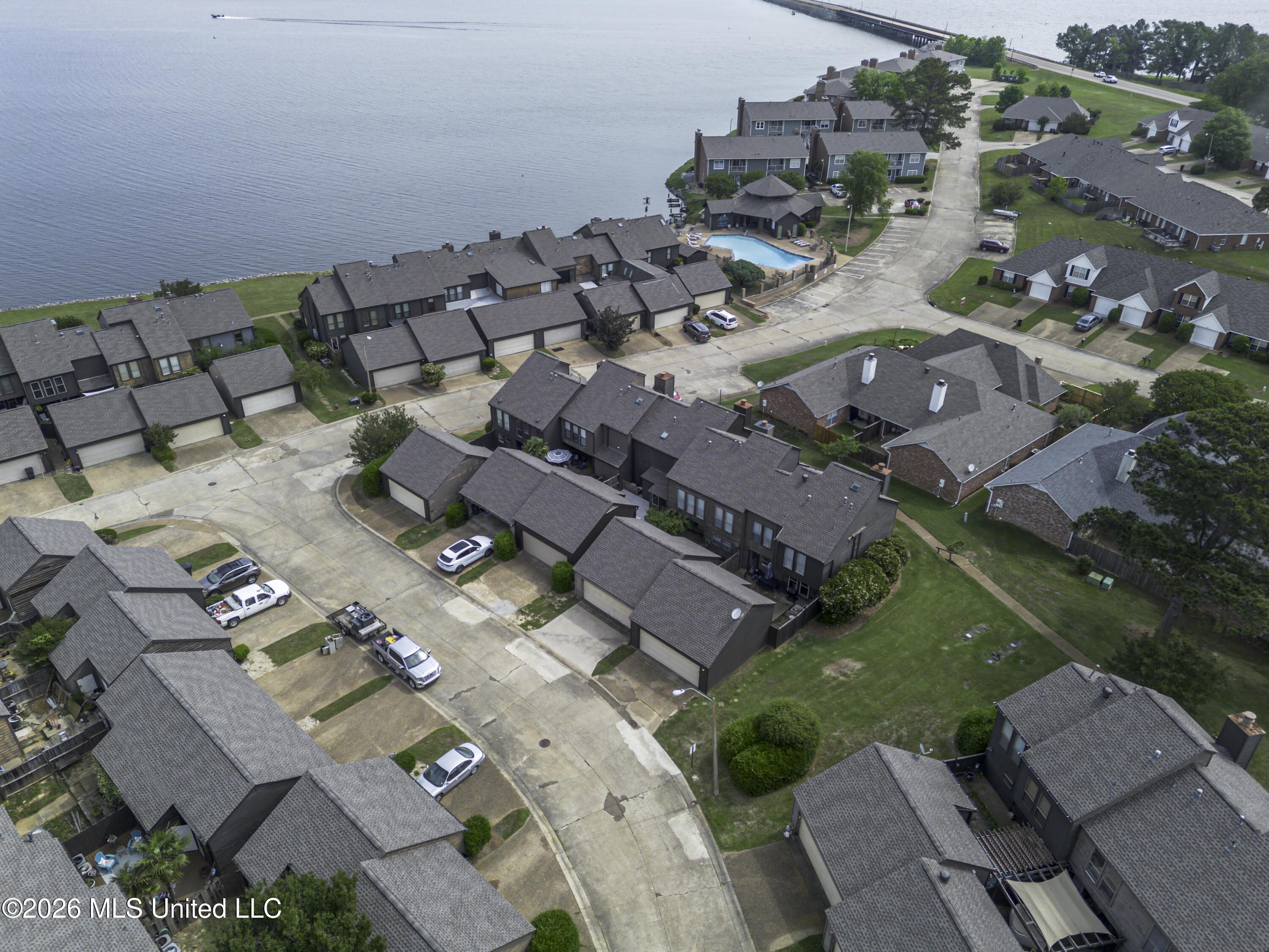 Image 3: 31 Lake Barnett Bend drone-0031