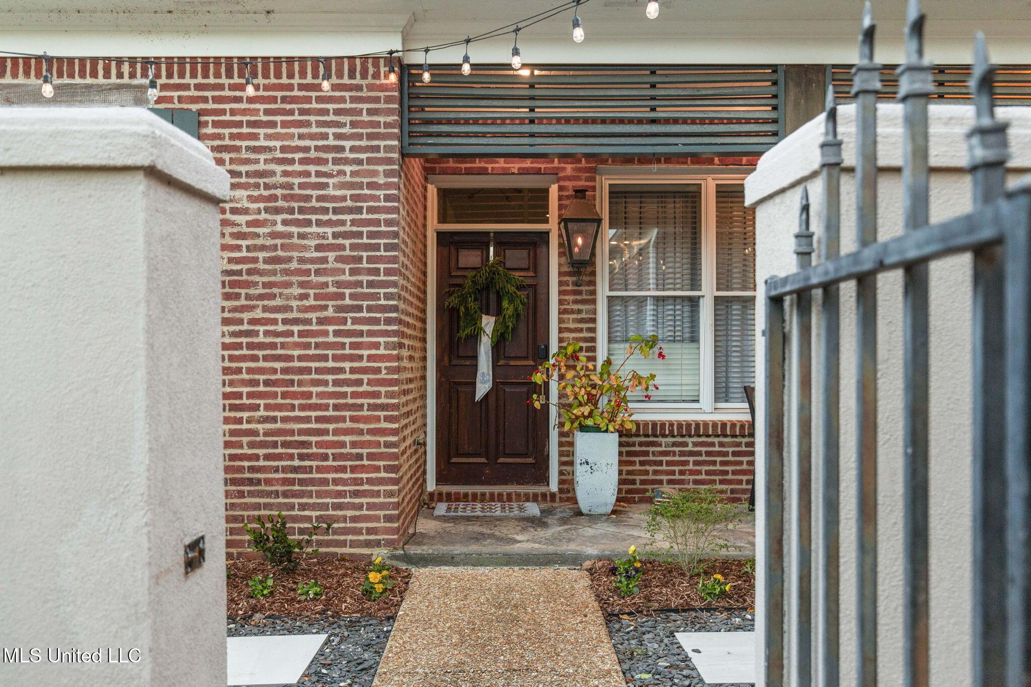 Image 3: 7-web-or-mls-115 Camden Ct-7