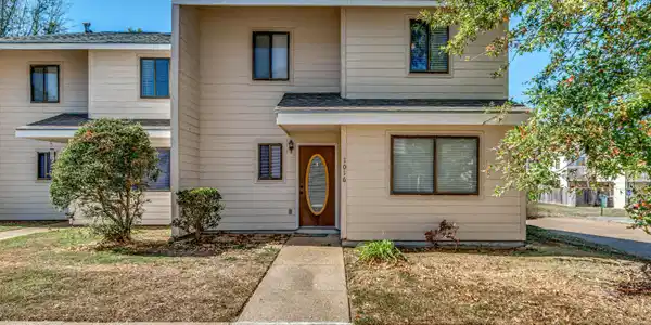 1016 Windrose Drive