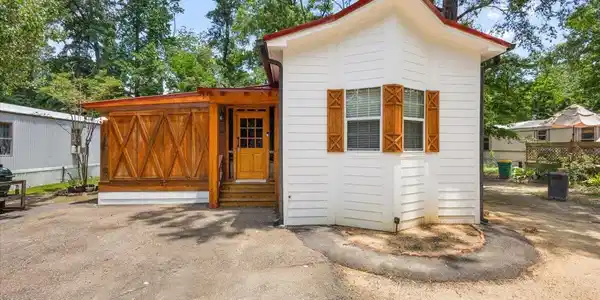 348 Lakeview Road
