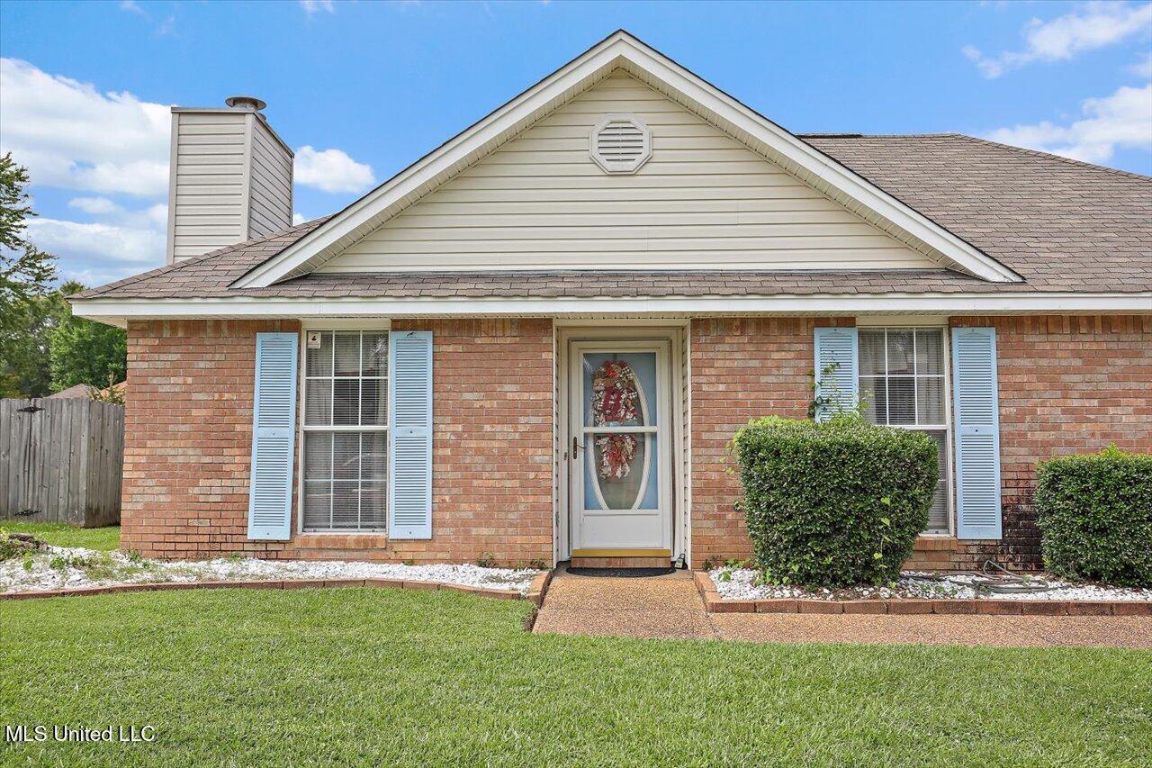 Image 4: 04-2120 Meagan Dr