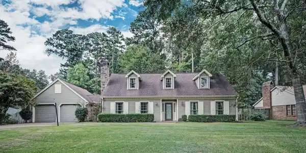 311 Glen Cove Road