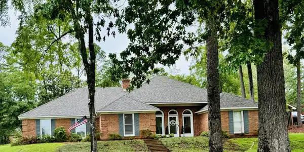 209 Coachmans Rd Road