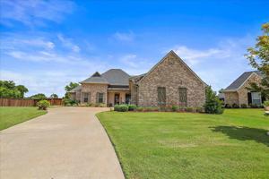 212 DUCHESS CT