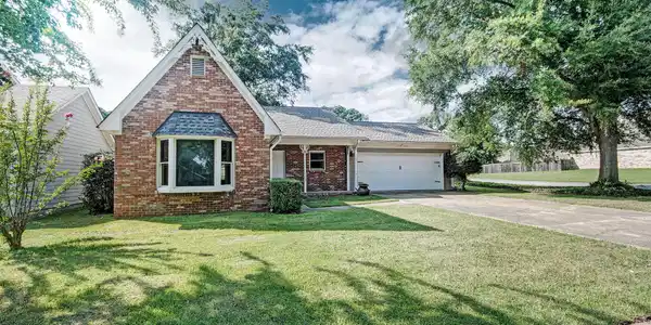423 Pelahatchie Shore Drive