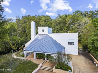 2426 Eastover Drive