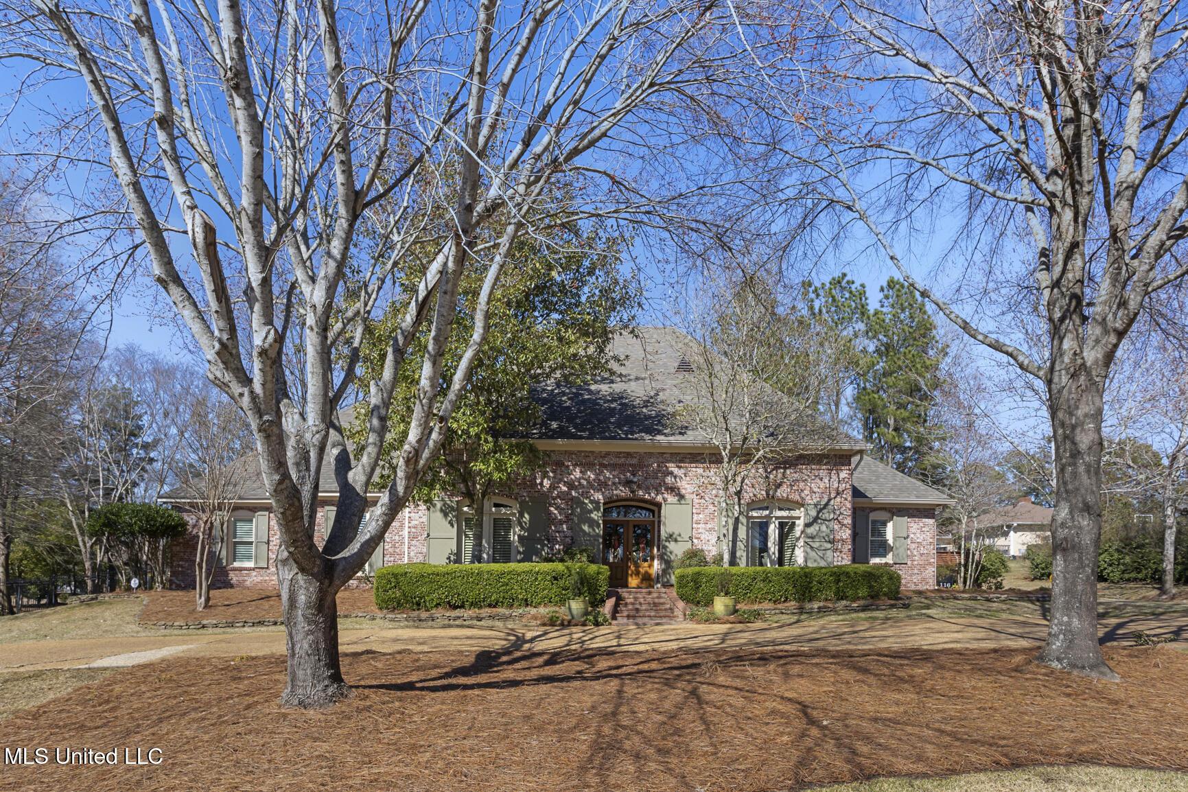 Image 4: 116 Hampton Way ext-3